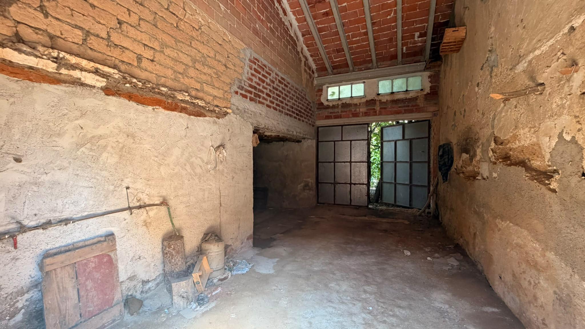 Imagen 3 Solar Urbano en venta en Ontiñena / Solar urbano con almacén en el centro del pueblo.