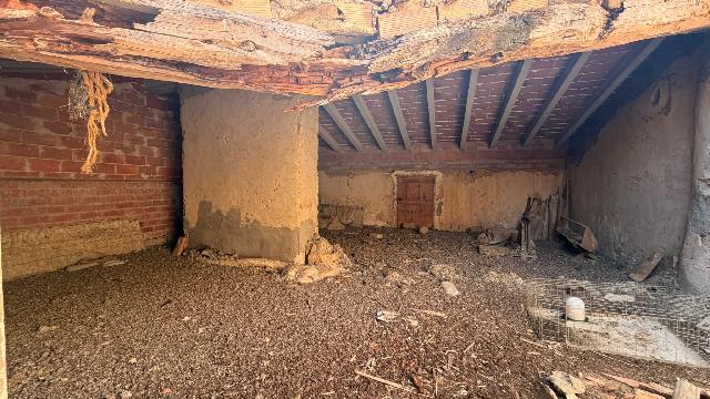 Imagen 11 Inmueble 305351 - Solar Urbano en venta en Ontiñena / Solar urbano con almacén en el centro del pueblo.