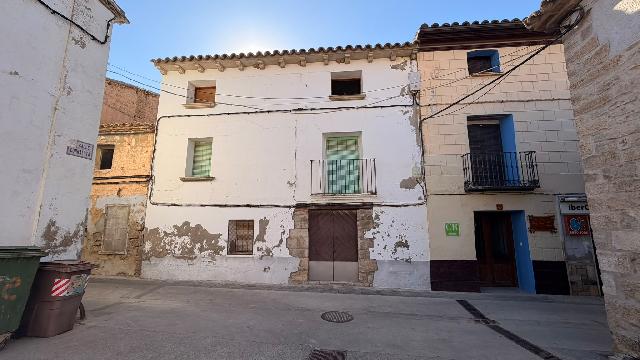 Imagen 1 Inmueble 305352 - Casa Pareada en venta en Ontiñena / Casa en el centro de Ontiñena