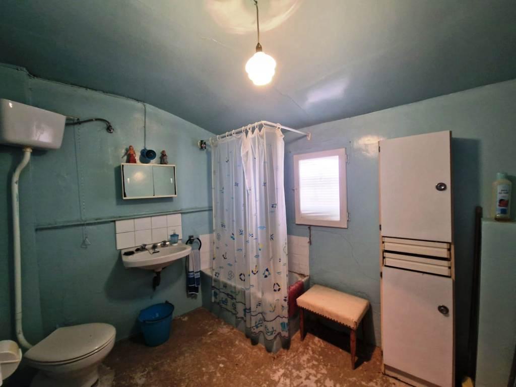 Imagen 17 Casa Adosada en venta en Castillonroy / En el centro de Castillonroy