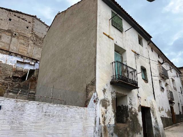 Imagen 3 Inmueble 305354 - Casa Adosada en venta en Castillonroy / En el centro de Castillonroy