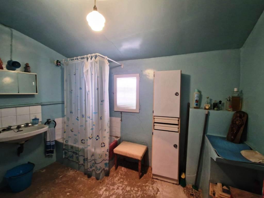 Imagen 7 Casa Adosada en venta en Castillonroy / En el centro de Castillonroy