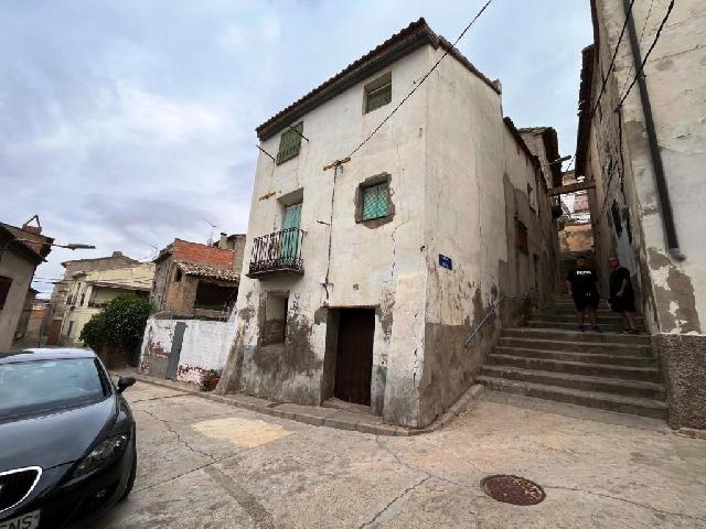 Imagen 1 Inmueble 305354 - Casa Adosada en venta en Castillonroy / En el centro de Castillonroy