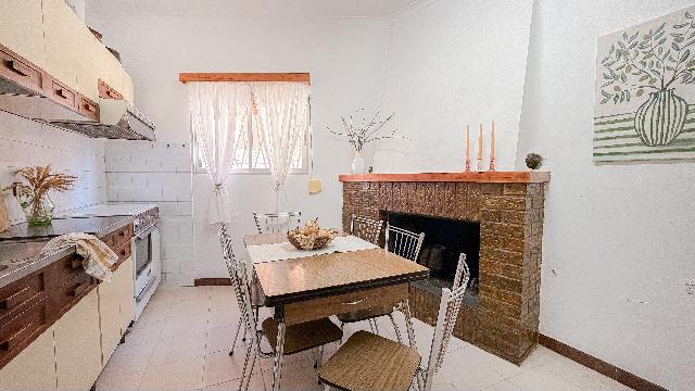 Imagen 16 Inmueble 305851 - Casa Pareada en venta en Ontiñena / Vivienda ubicada en la arteria principal del pueblo.