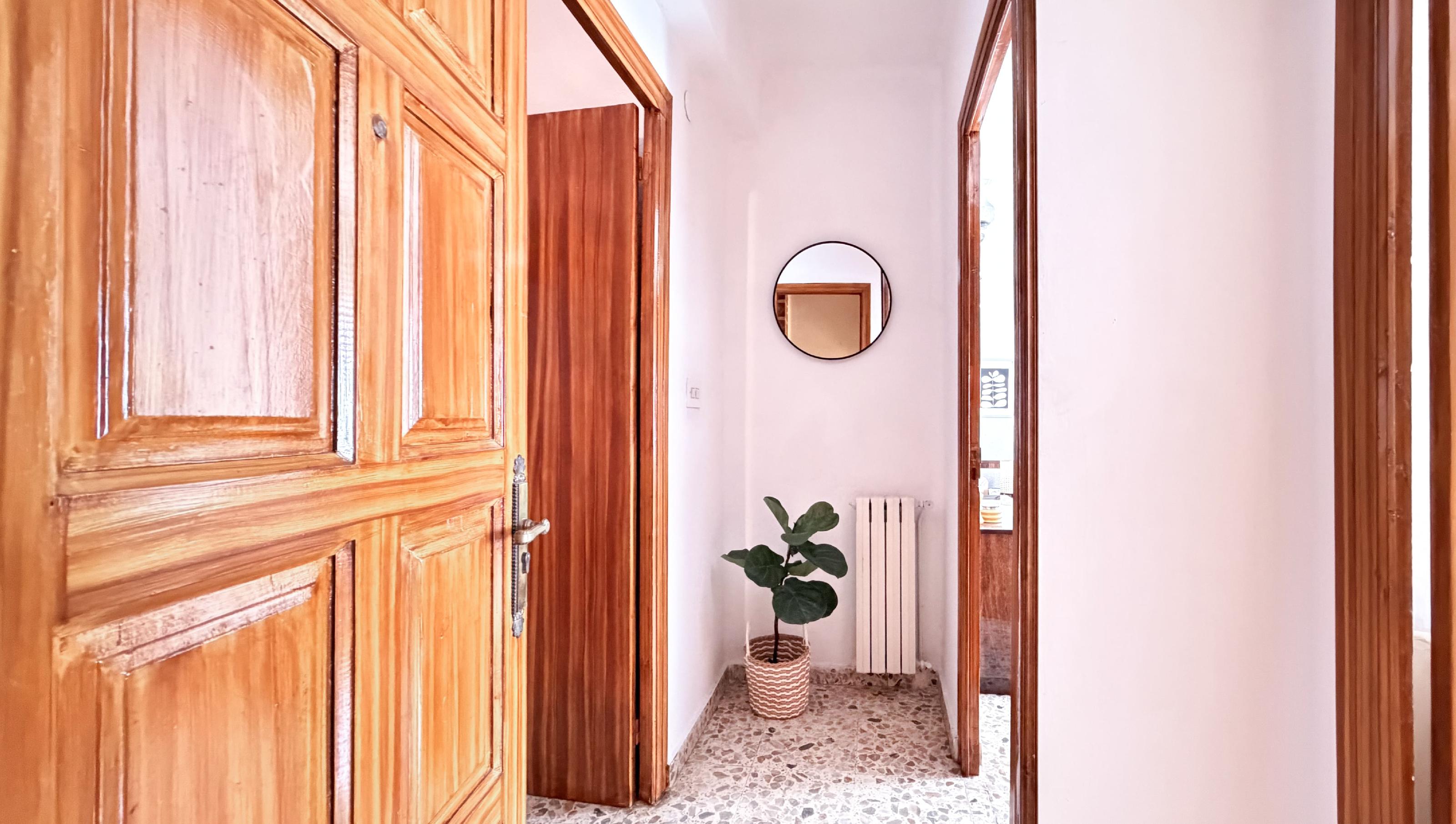 Imagen 17 Casa Pareada en venta en Ontiñena / Vivienda ubicada en la arteria principal del pueblo.