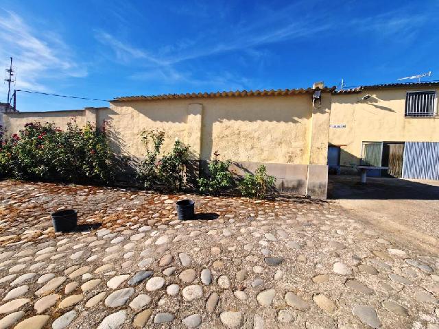 Imagen 5 Inmueble 305889 - Casa en venta en San Esteban De Litera / A dos km. de Binéfar.