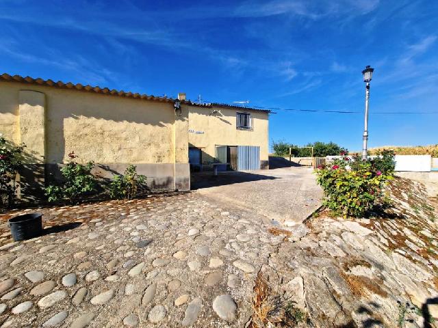 Imagen 2 Inmueble 305889 - Casa en venta en San Esteban De Litera / A dos km. de Binéfar.