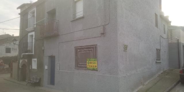 Imagen 1 Inmueble 253171 - Casa en venta en Lascellas-ponzano / Ponzano, a dos calles.