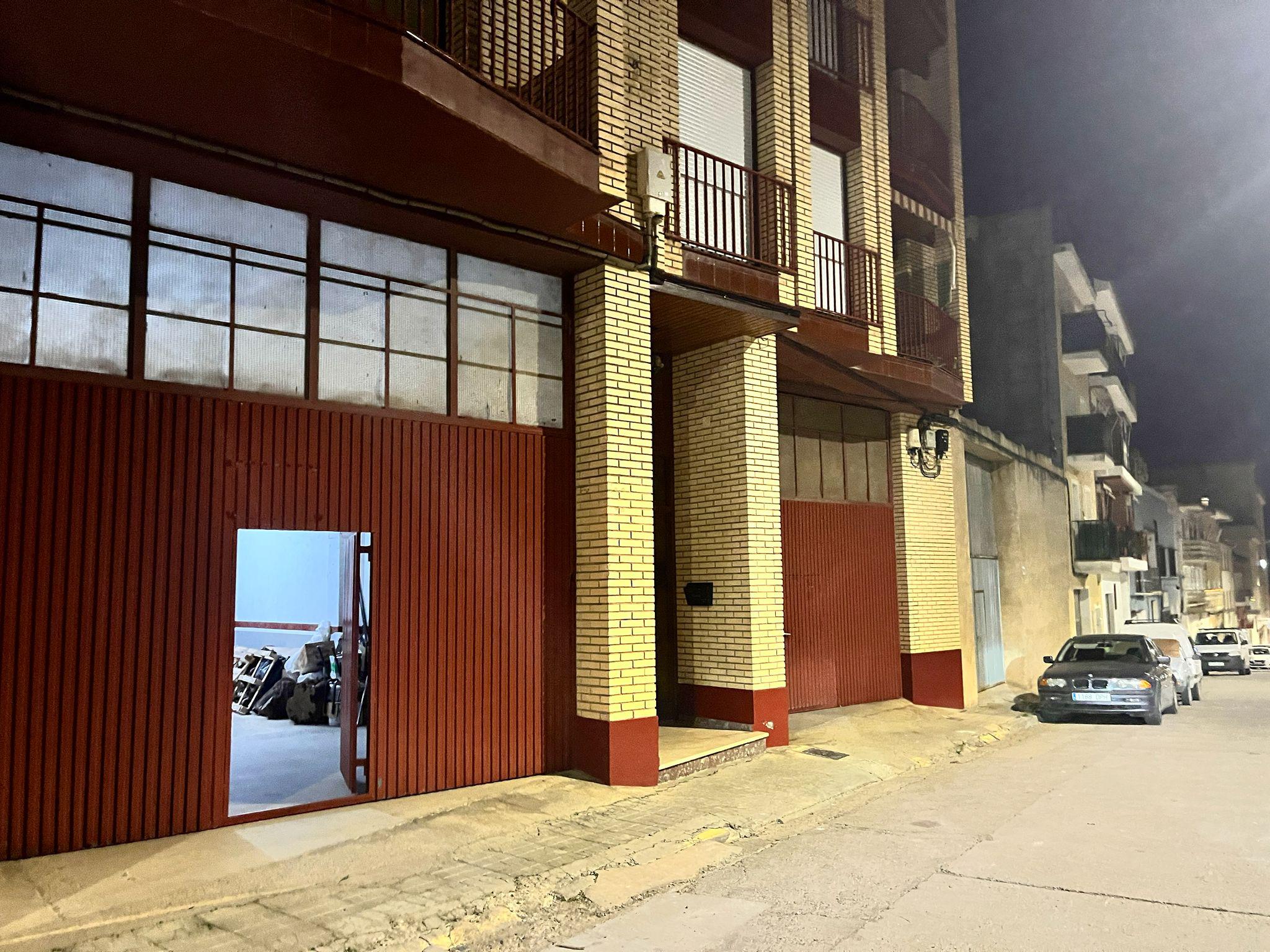 Imagen 1 Local Comercial en alquiler en Barbastro / Polígono industrial Valle del Cinca