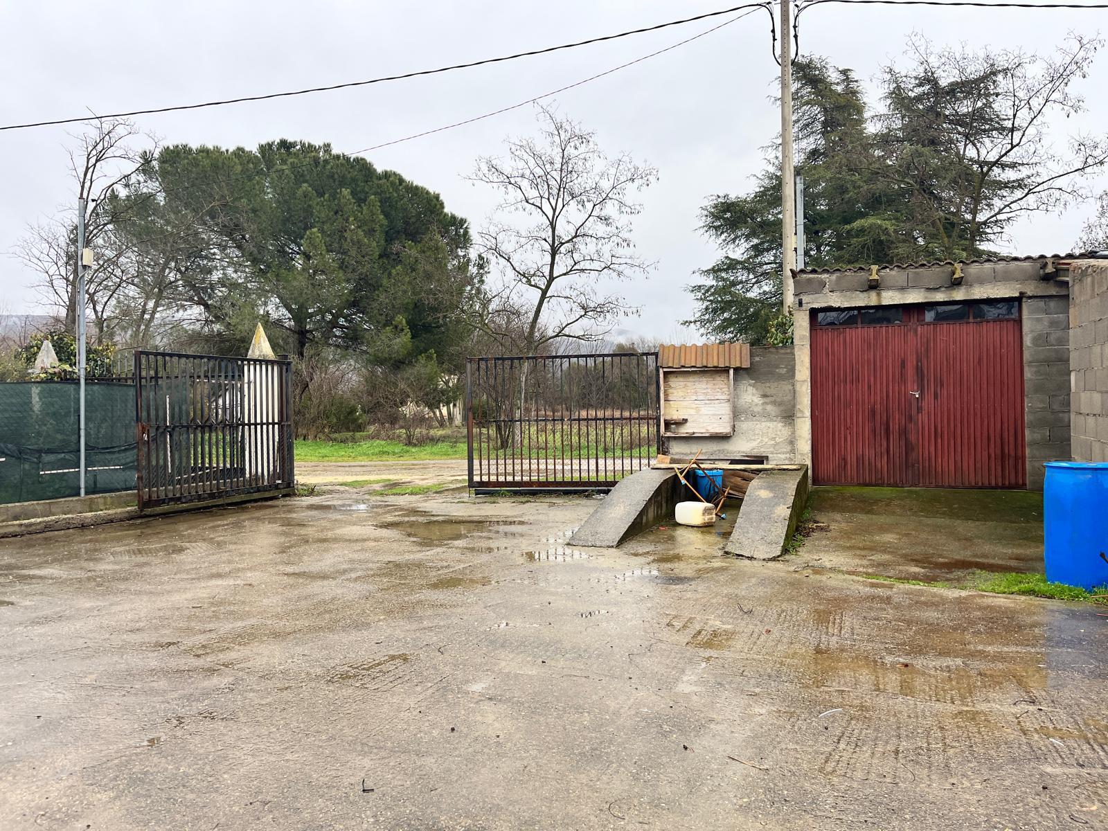 Imagen 1 Casa Rústica en venta en Grado El / Zona de Enate, junto al restaurante el Chopo