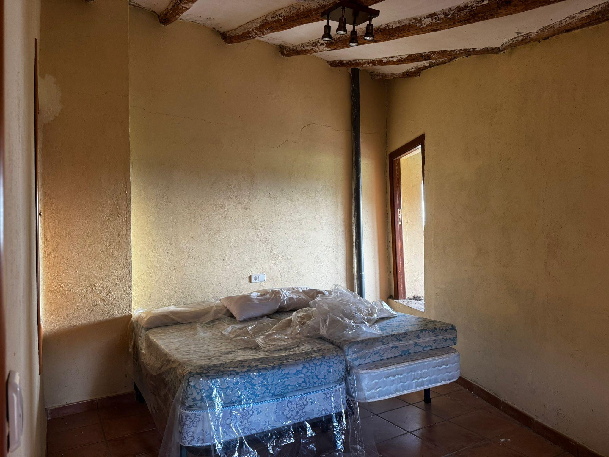 Imagen 6 Casa Adosada en venta en Salas Bajas / En la calle Mayor