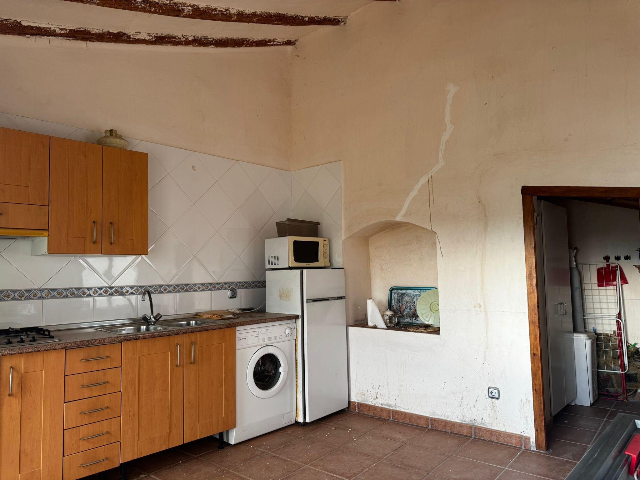 Imagen 1 Casa Adosada en venta en Salas Bajas / En la calle Mayor