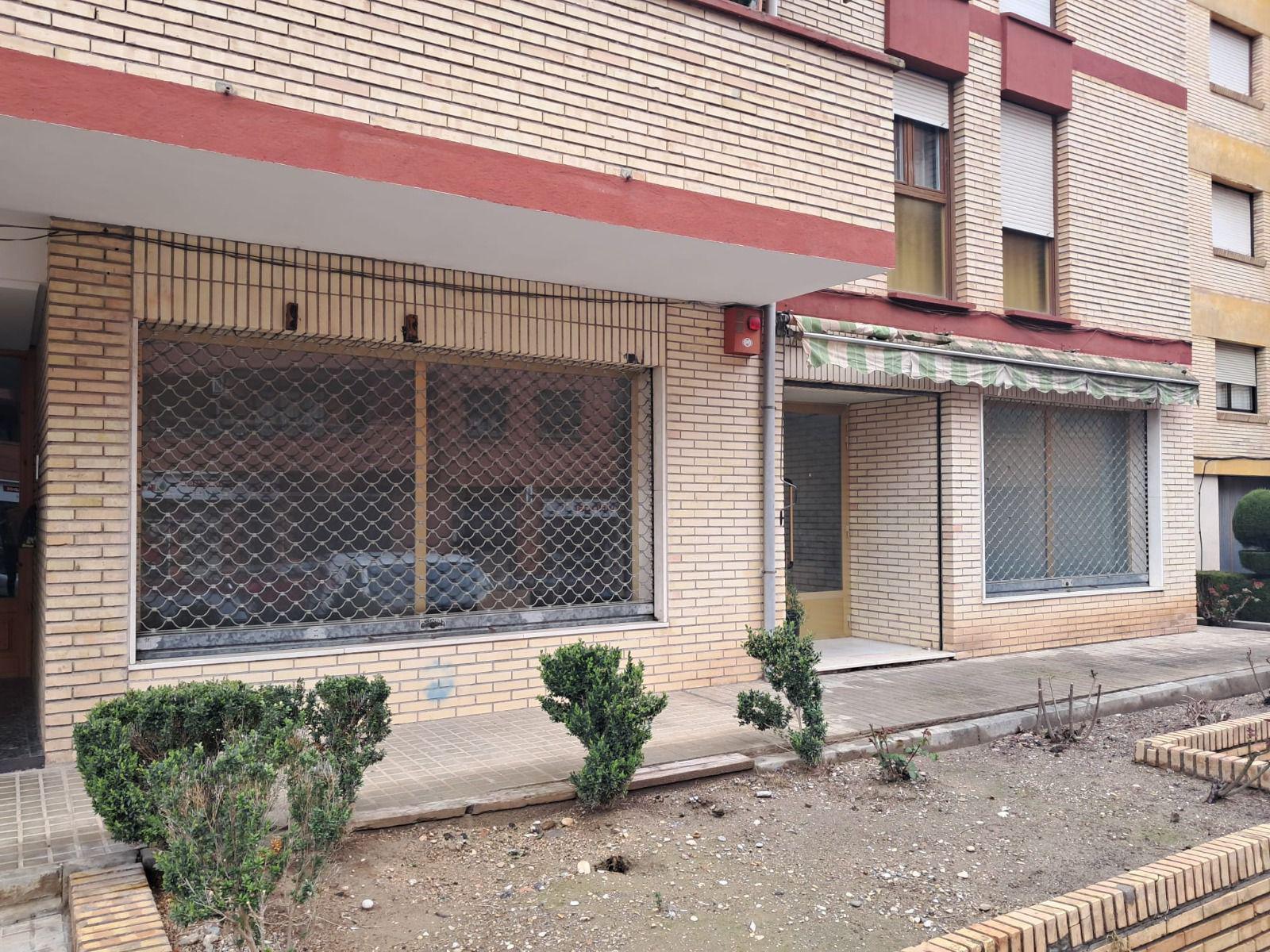 Imagen 1 Local Comercial en alquiler en Barbastro / Camino de la Barca, junto a la Avenida del Cinca.