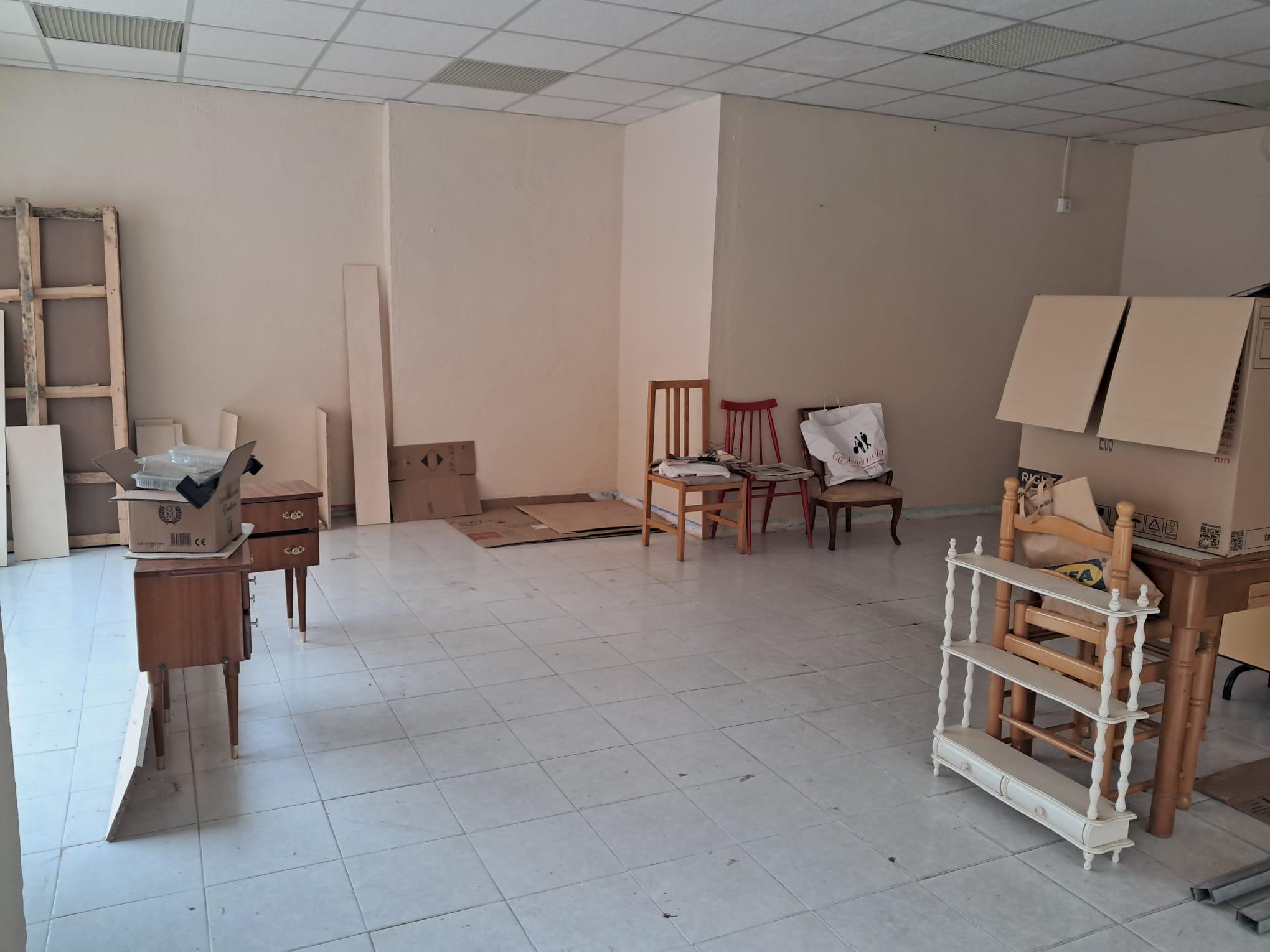 Imagen 6 Local Comercial en alquiler en Barbastro / Camino de la Barca, junto a la Avenida del Cinca.