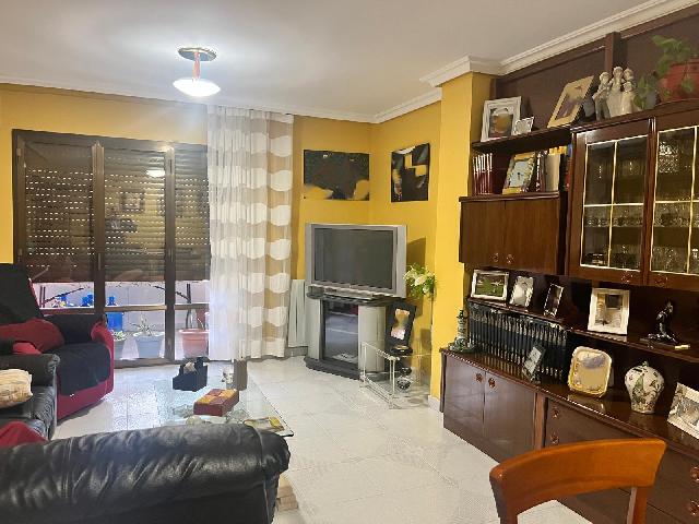 Imagen 1 Inmueble 300457 - Piso en venta en Barbastro / Avenida del Cinca