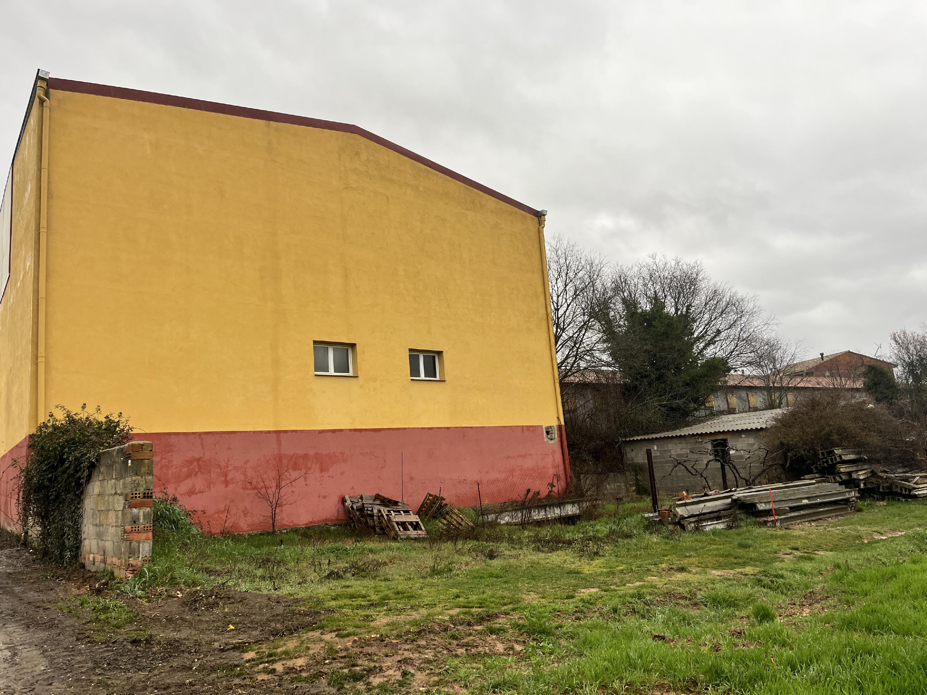 Imagen 4 Local Industrial en venta en Benabarre / Zona de atrás del Cuartel de la Guardia Civil