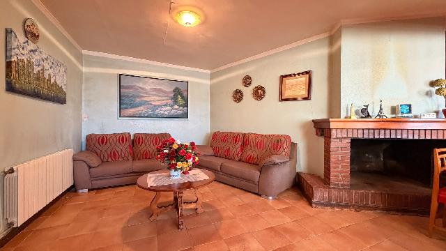 Imagen 2 Inmueble 303416 - Casa en venta en Castejón Del Puente / Entrada de la población