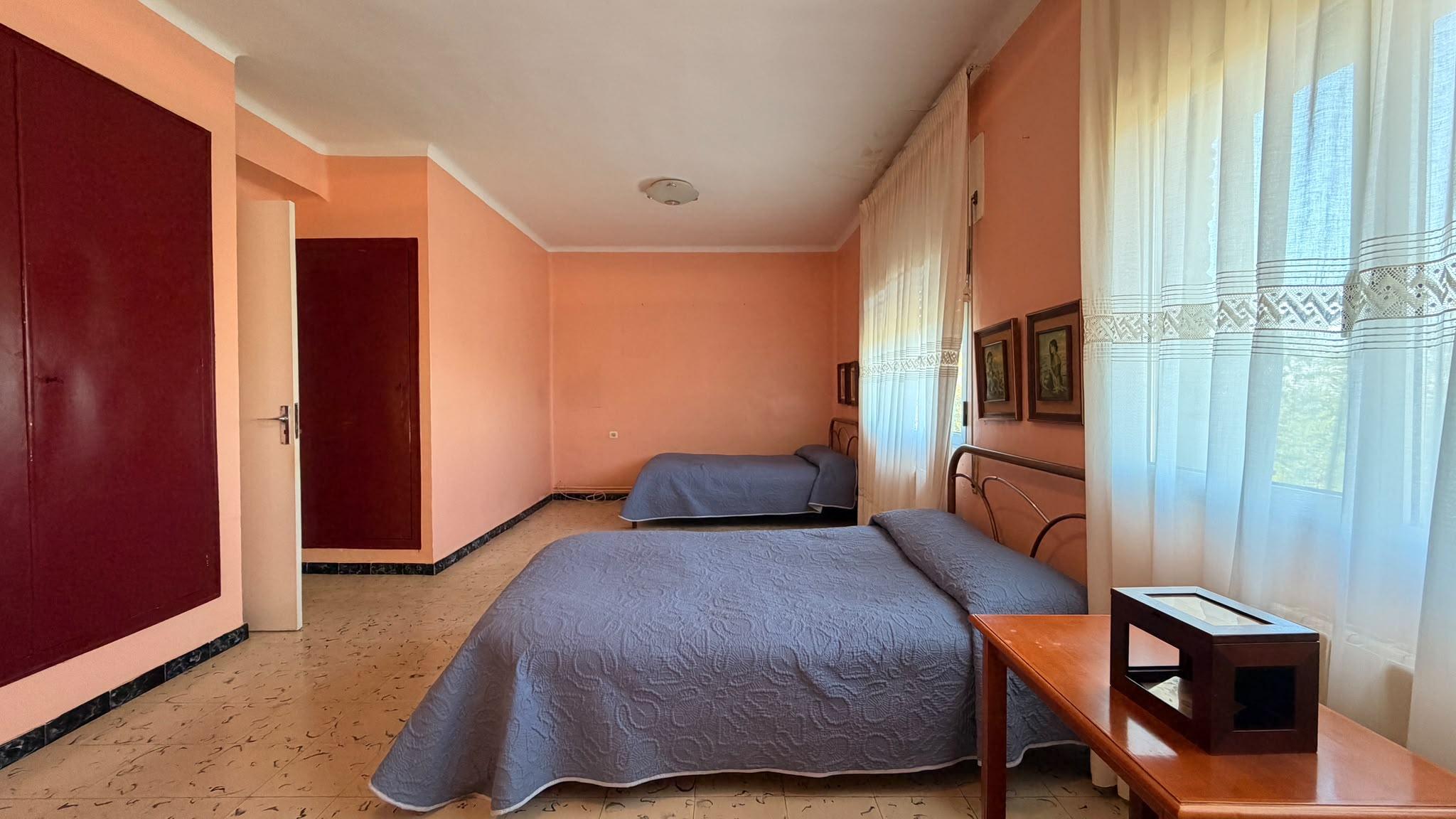 Imagen 16 Casa en venta en Castejón Del Puente / Entrada de la población