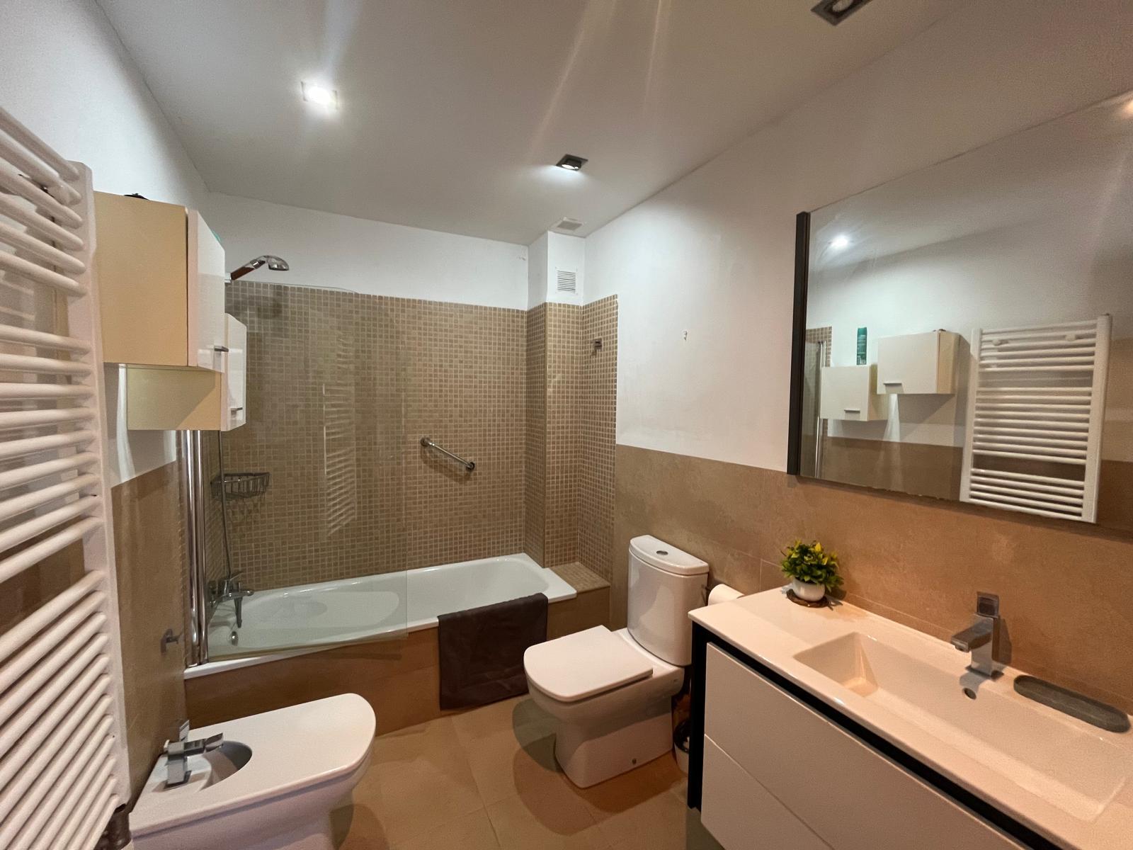 Imagen 7 Casa en venta en Hoz Y Costean / Centro de la población