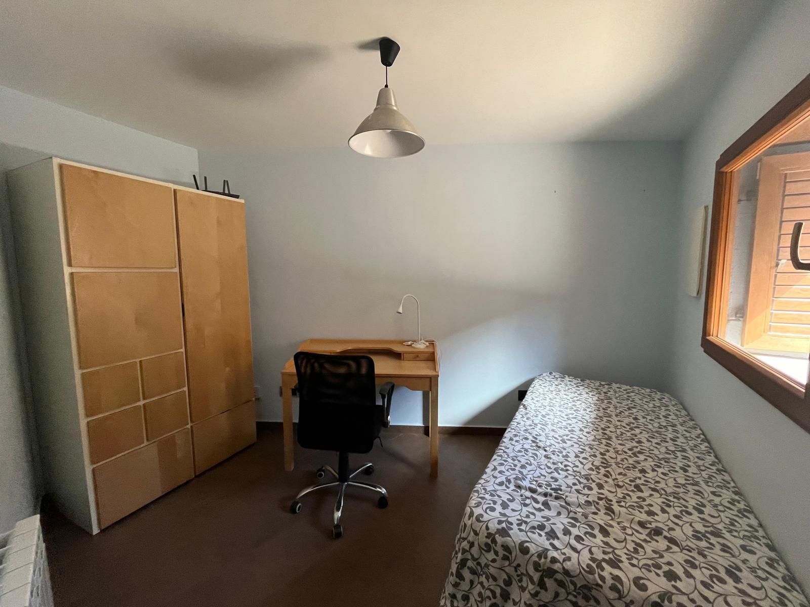 Imagen 5 Casa en venta en Hoz Y Costean / Centro de la población