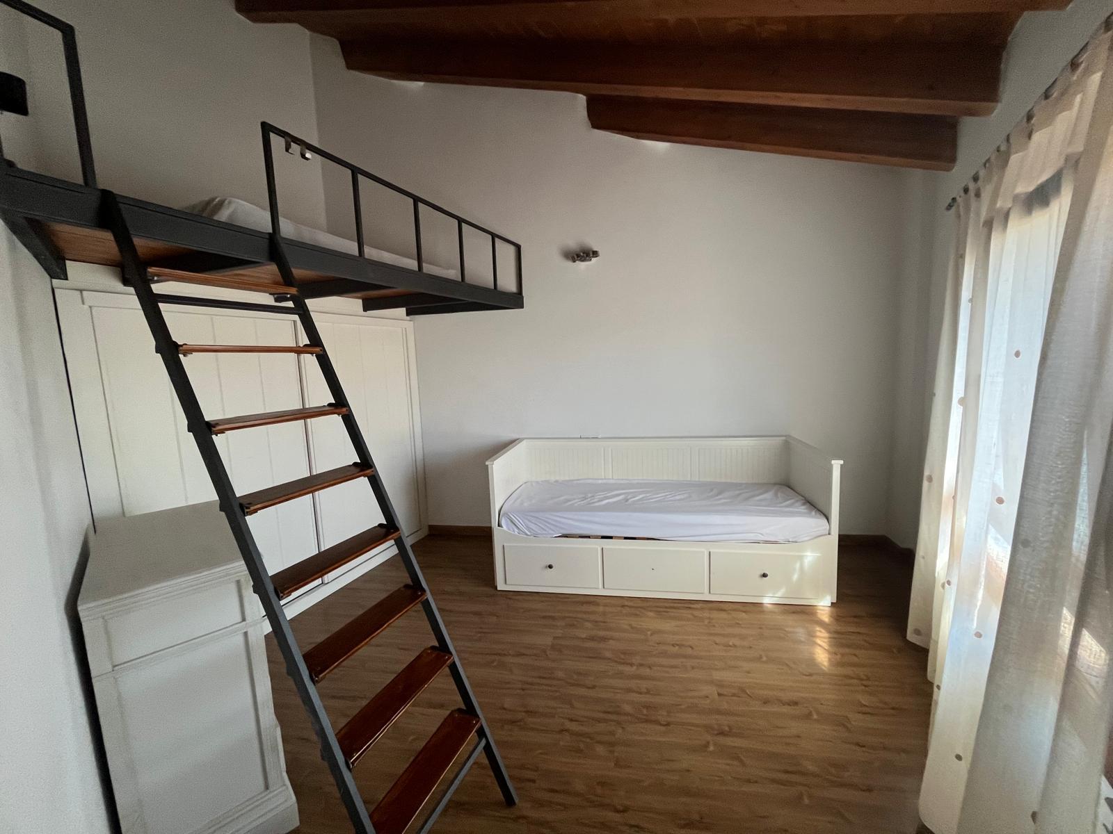 Imagen 6 Casa en venta en Hoz Y Costean / Centro de la población