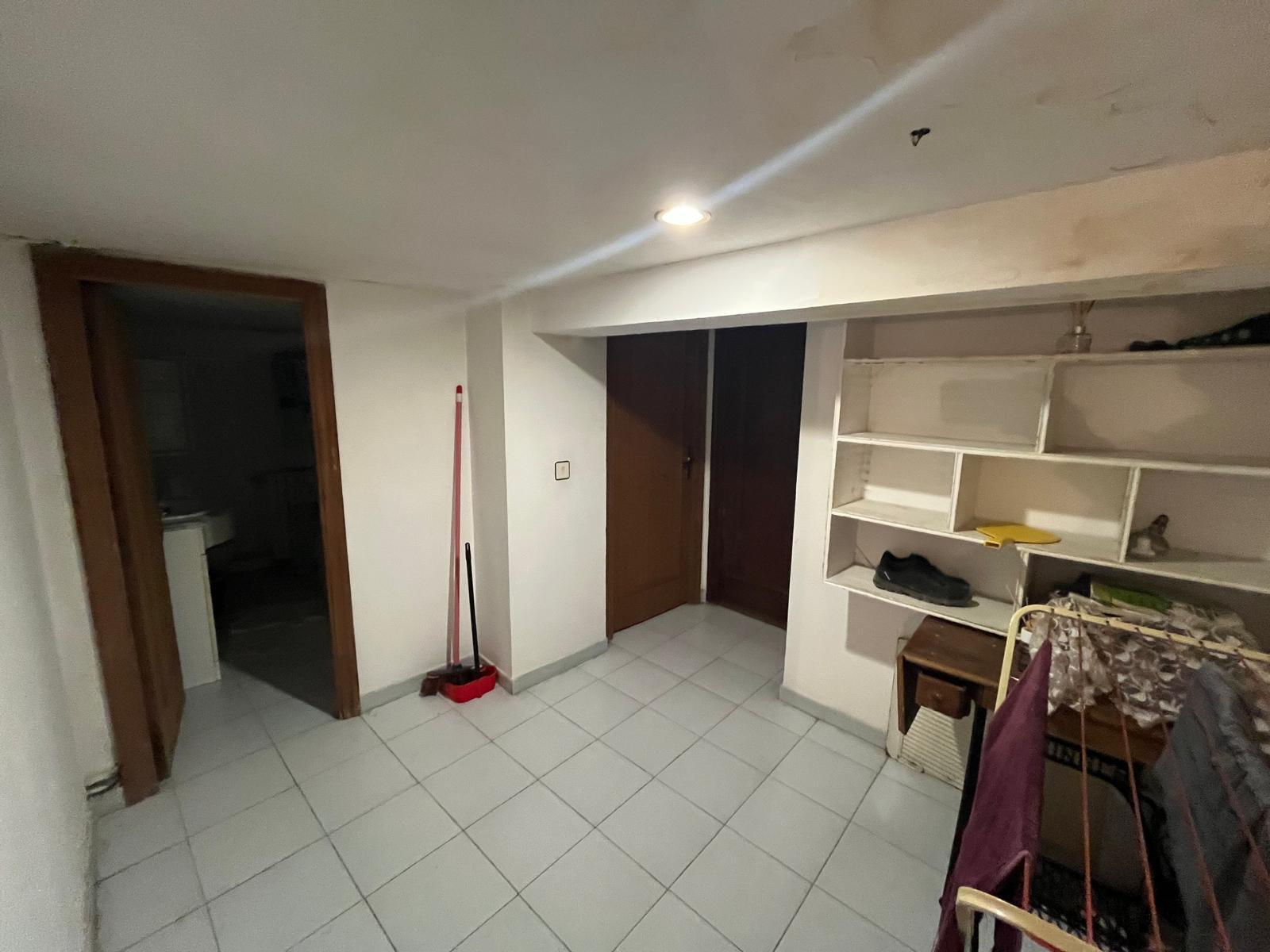Imagen 12 Casa en venta en Barbastro / Calle Oncinellas, centro de la población