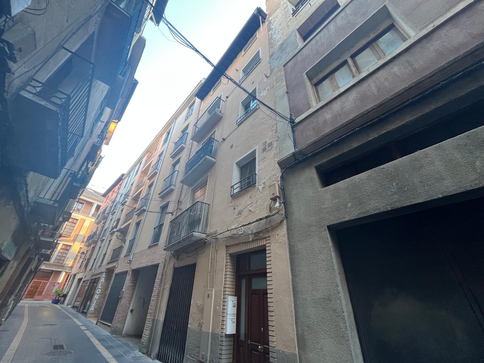 Imagen 17 Casa en venta en Barbastro / Calle Oncinellas, centro de la población