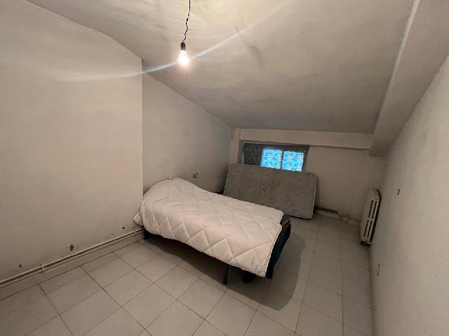 Imagen 13 Inmueble 305291 - Casa en venta en Barbastro / Calle Oncinellas, centro de la población