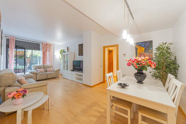 Imagen 2 Inmueble 297643 - Piso en venta en Badalona / Puerto de Badalona 