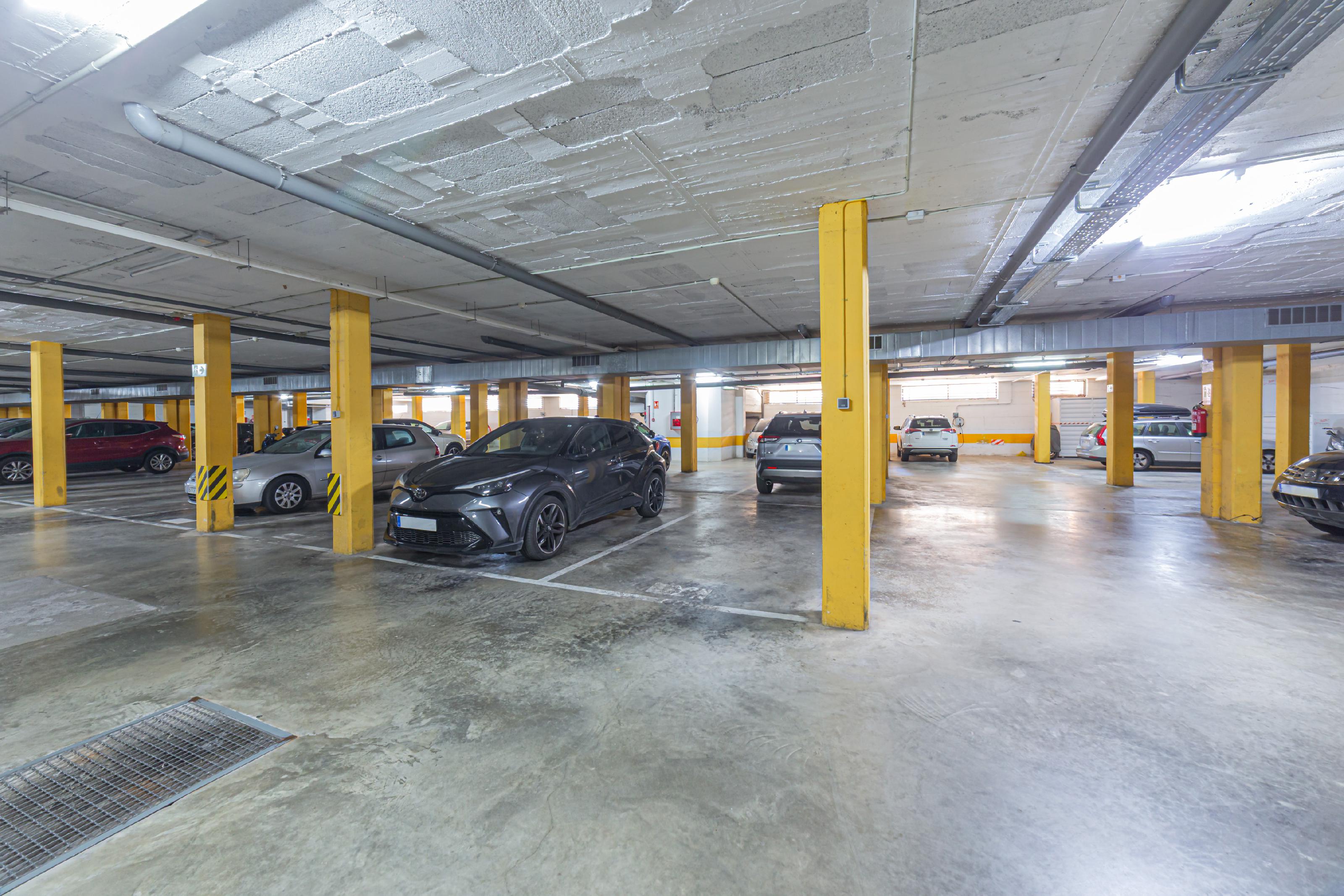 Imagen 25 Piso en venta en Badalona / Puerto de Badalona 