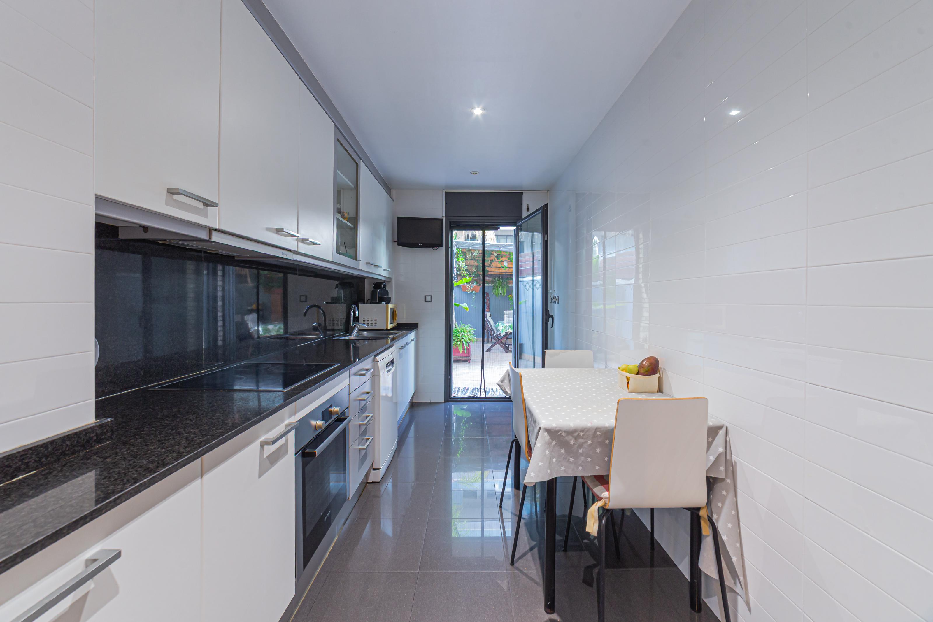 Imagen 3 Piso en venta en Badalona / Puerto de Badalona 