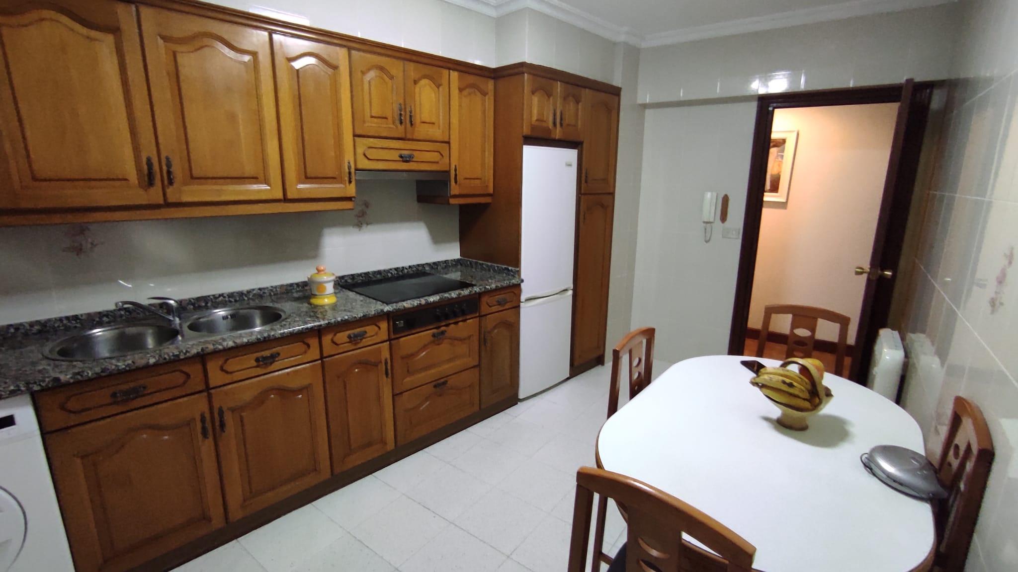 Imagen 1 Piso en venta en Ermua / En pleno centro