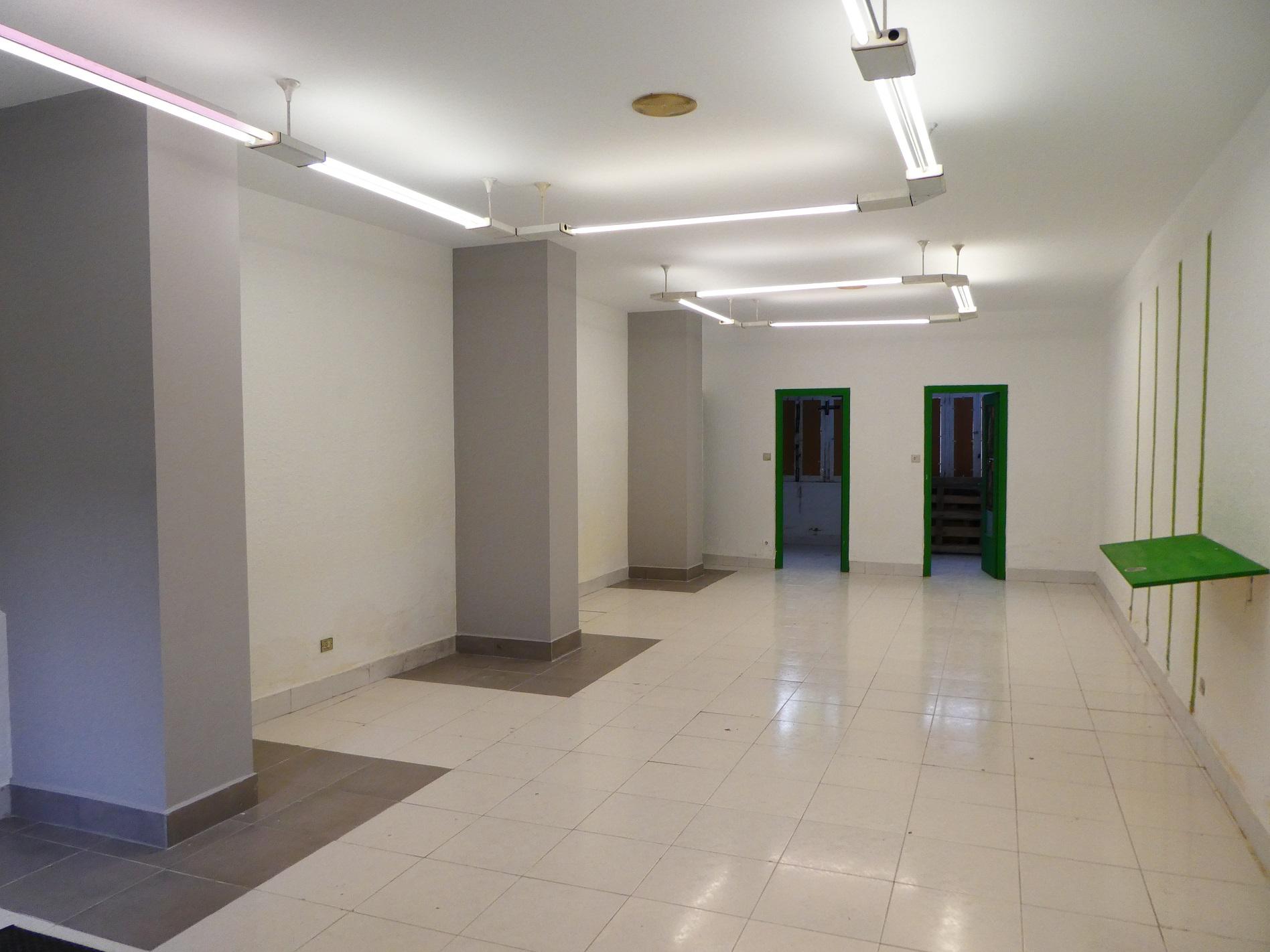 Imagen 1 Local Comercial en venta en Eibar / Zona     Urkizu