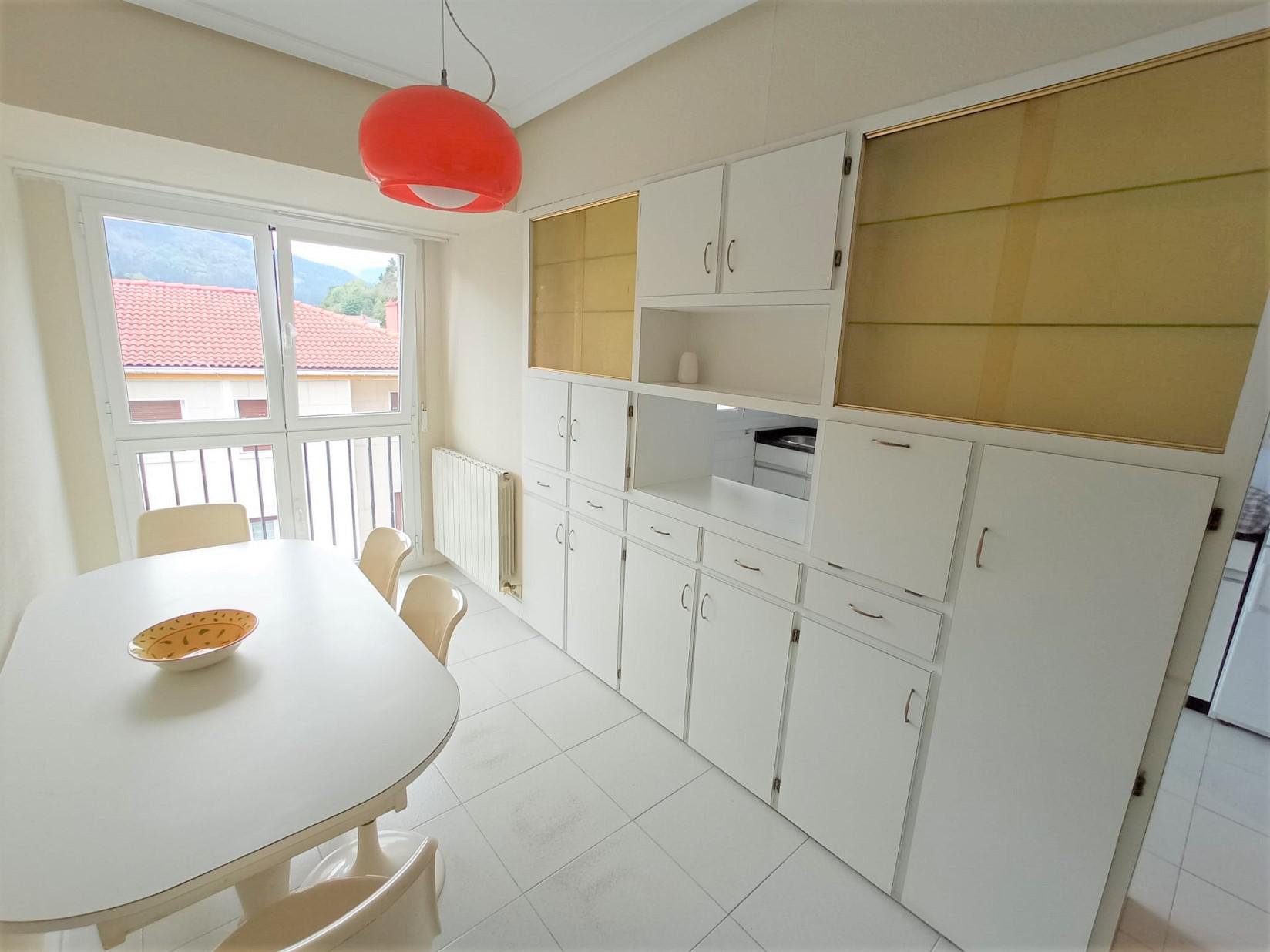 Imagen 19 Piso en alquiler en Eibar / Zona      Amaña