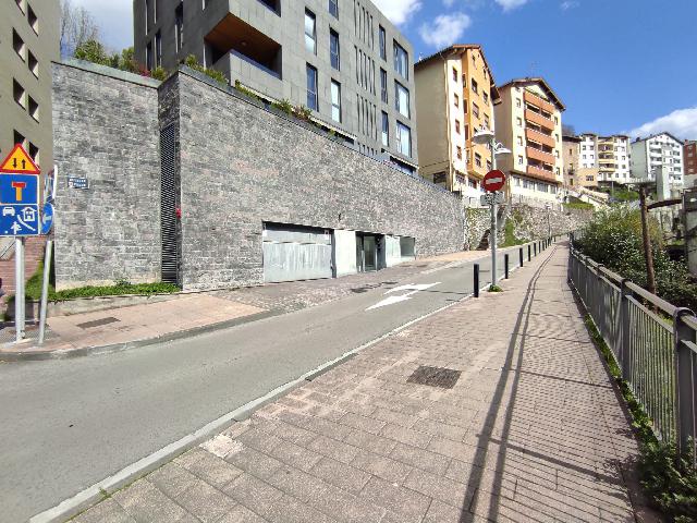 Imagen 4 Inmueble 271976 - Parking Coche en venta en Eibar / Zona     Centro