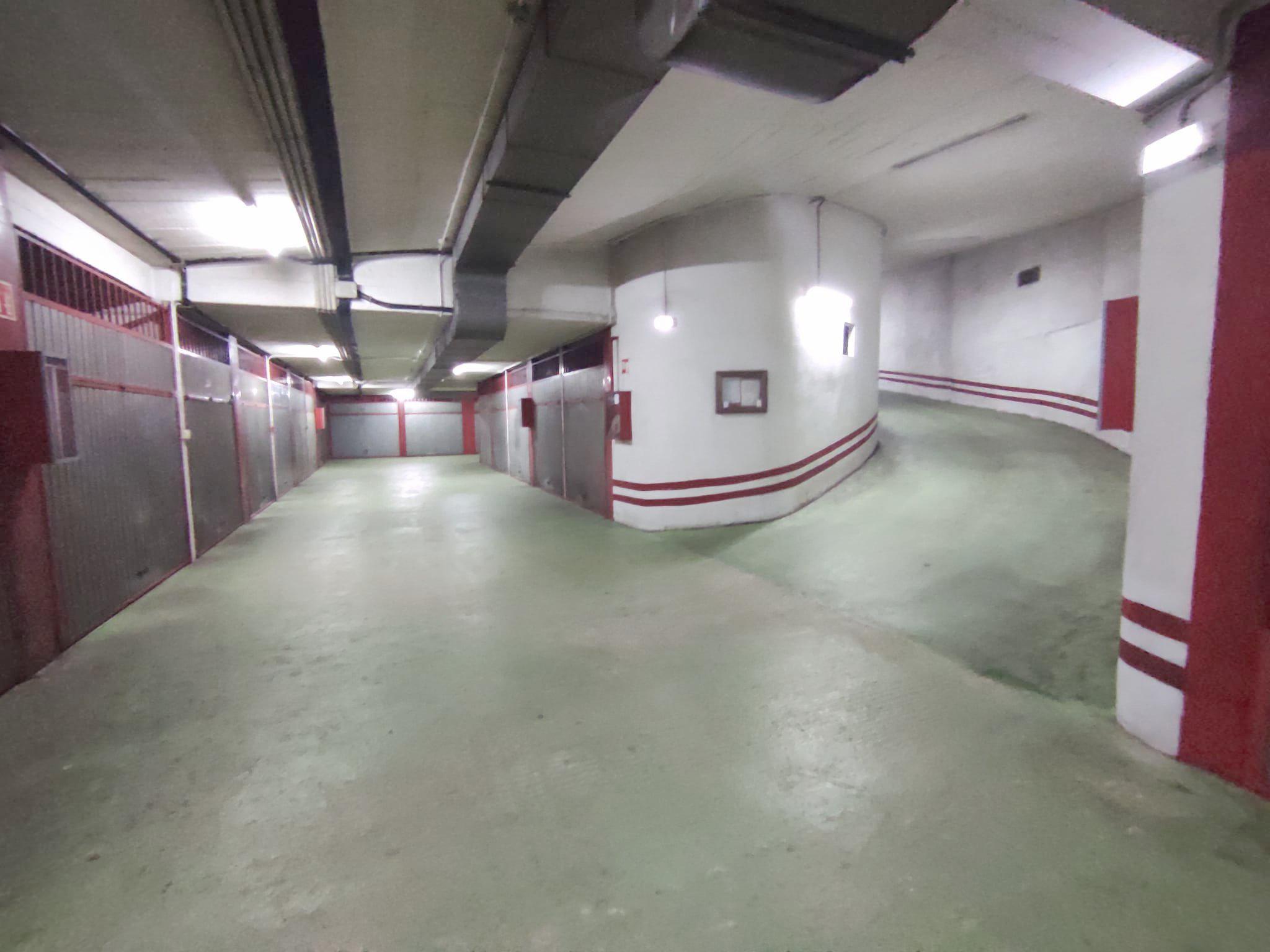 Imagen 3 Parking Coche en venta en Ermua / Garaje en alquiler en la zona de San Pelayo