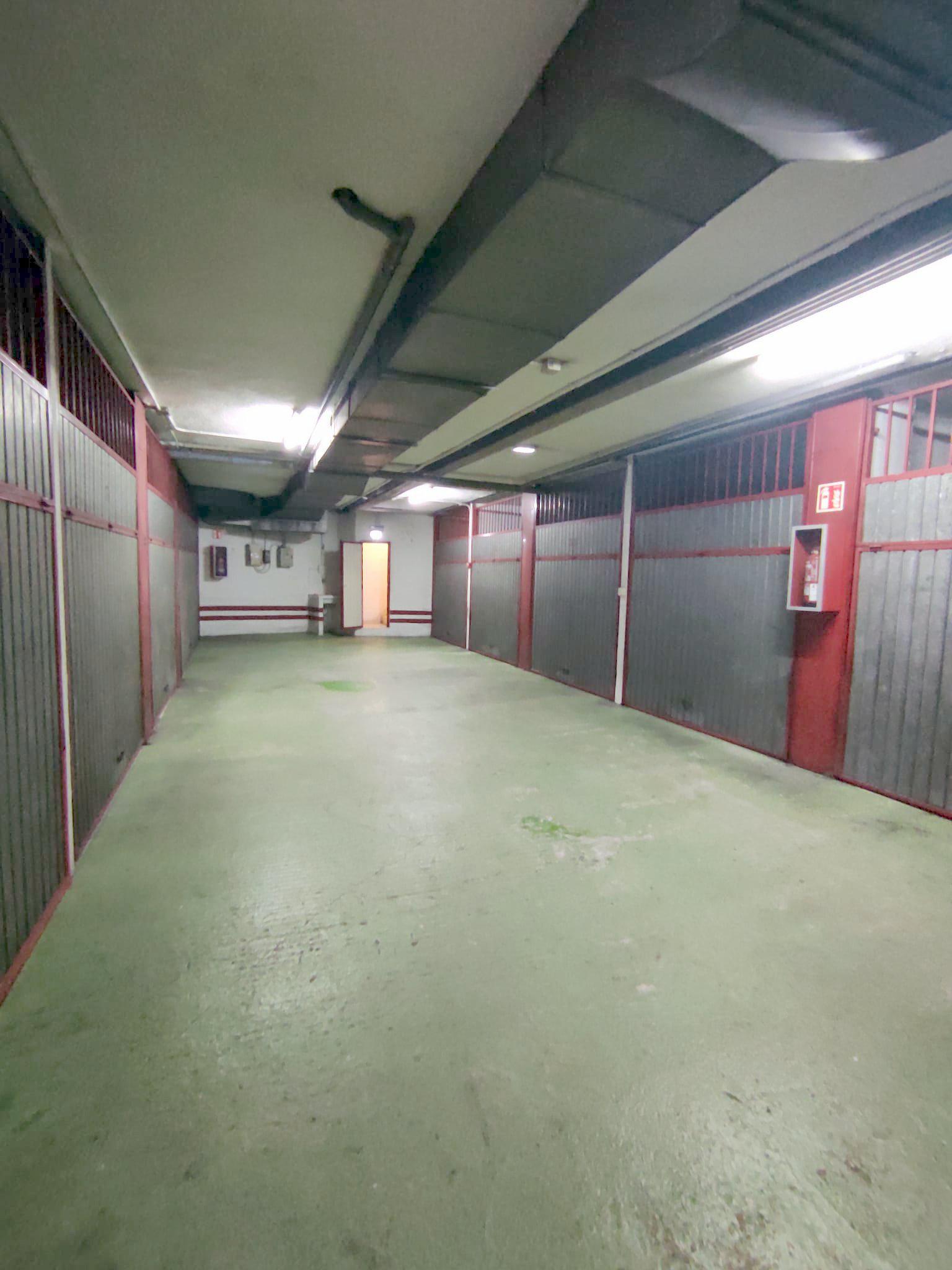 Imagen 4 Parking Coche en venta en Ermua / Garaje en alquiler en la zona de San Pelayo