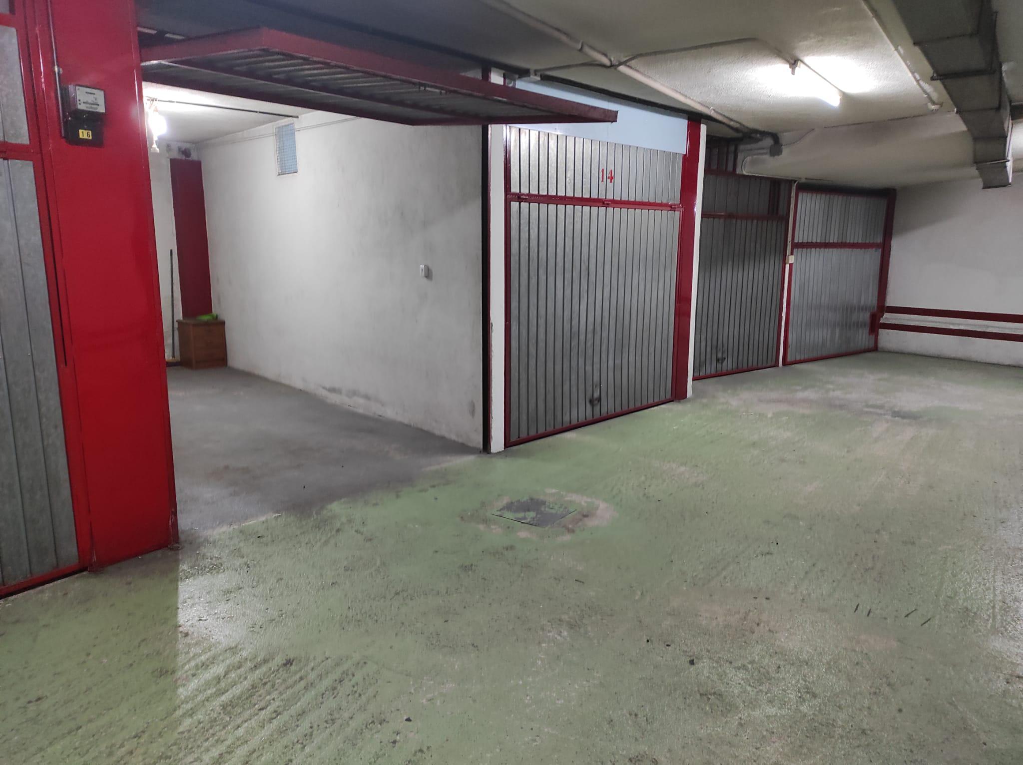 Imagen 2 Parking Coche en venta en Ermua / Garaje en alquiler en la zona de San Pelayo