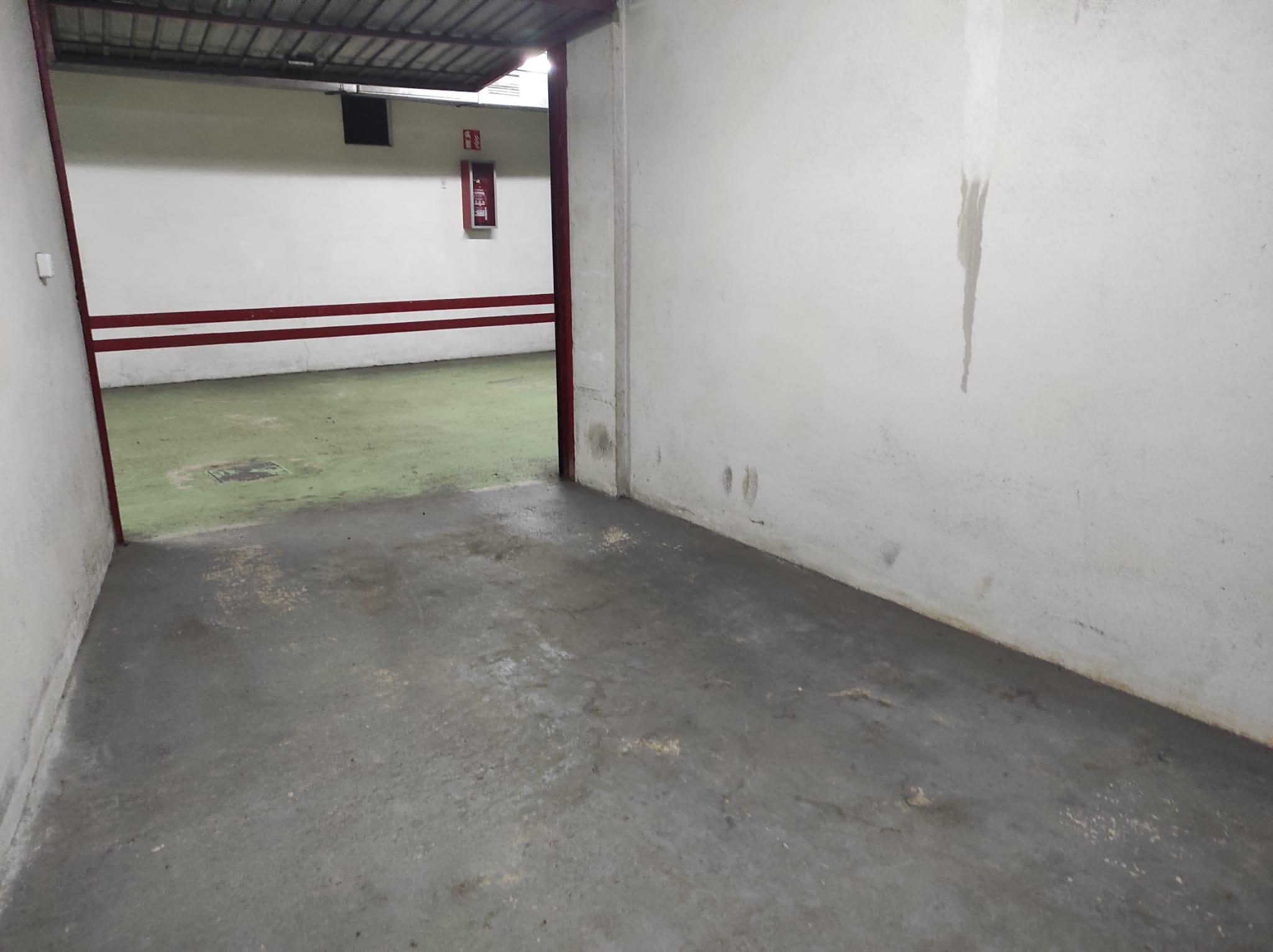 Imagen 5 Parking Coche en venta en Ermua / Garaje en alquiler en la zona de San Pelayo