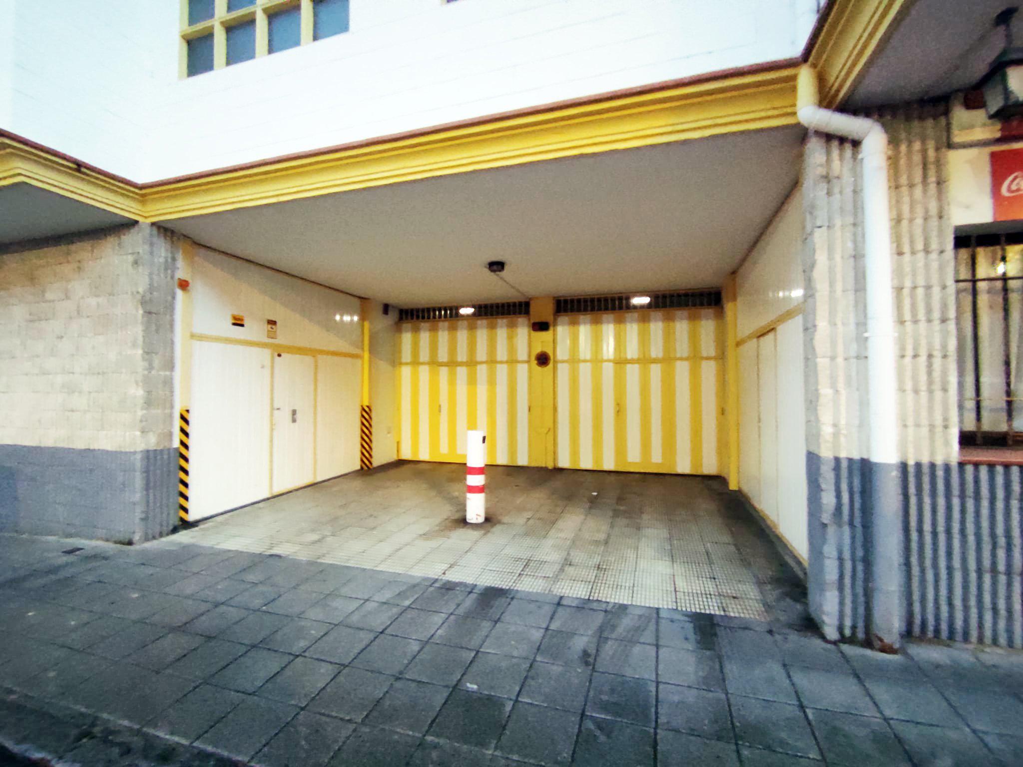 Imagen 10 Parking Coche en alquiler en Ermua / Zona llana y accesible