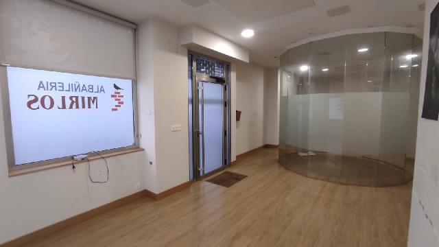 Imagen 1 Inmueble 295534 - Local Comercial en venta en Ermua / Calle San Pelayo 