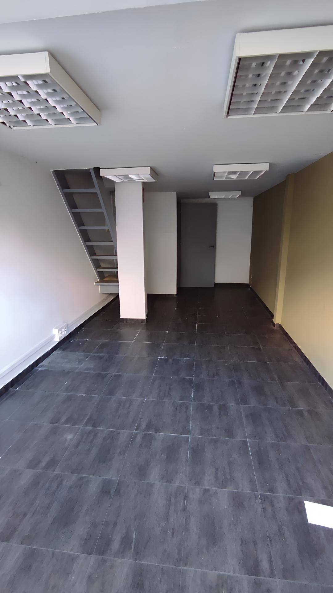 Imagen 10 Local Comercial en venta en Eibar / Zona accesible cerca del centro de Eibar.