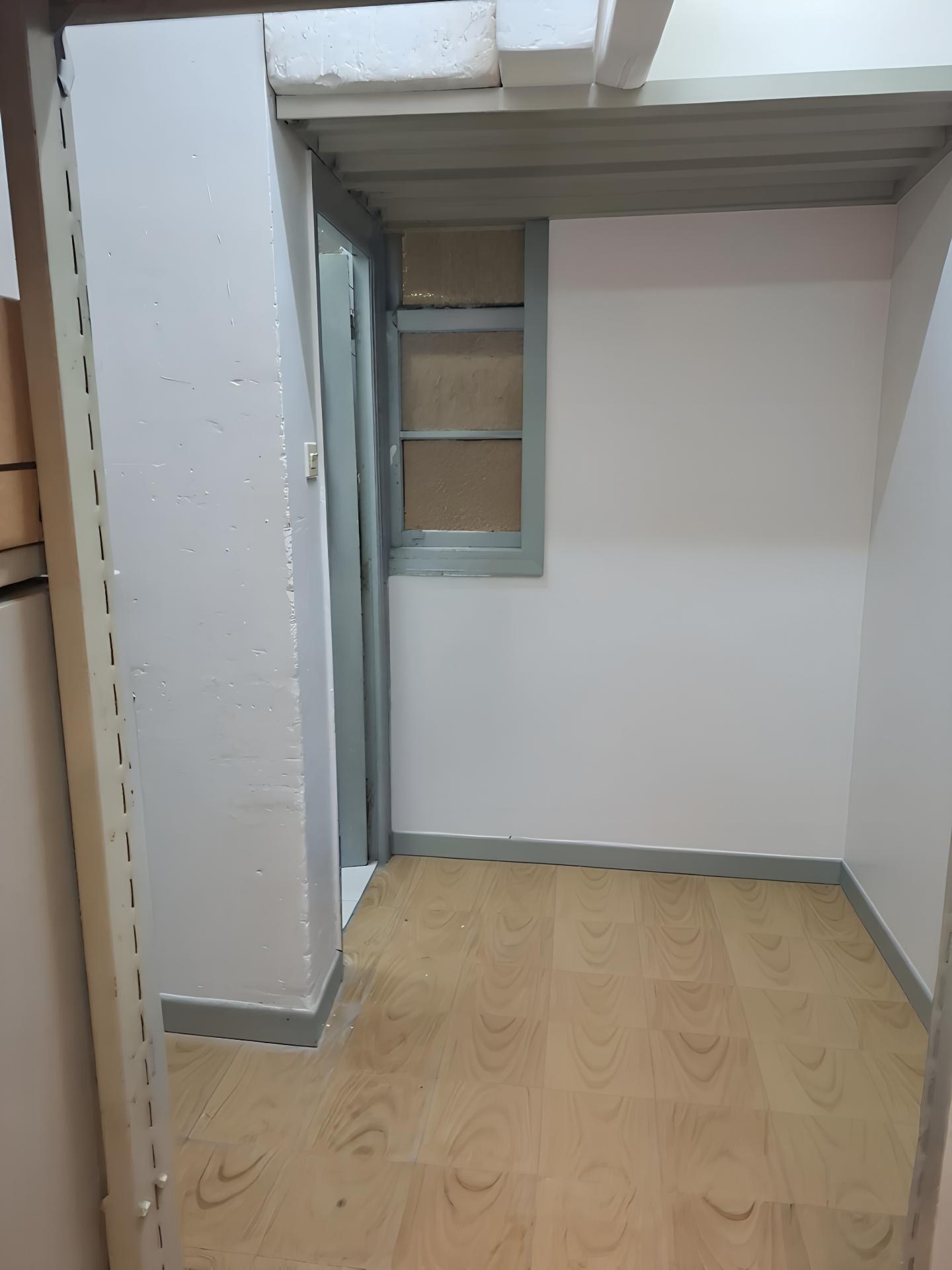 Imagen 23 Local Comercial en venta en Eibar / A 5 minutos del centro de Eibar, calle accesible.