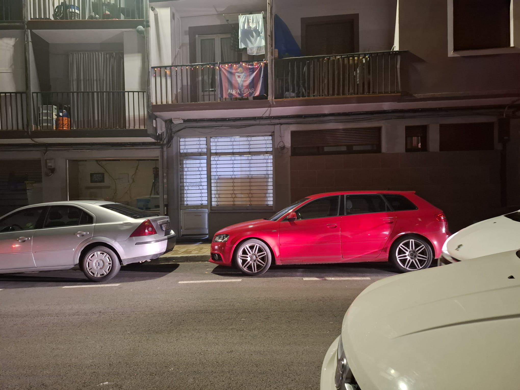 Imagen 1 Local Comercial en venta en Eibar / A 5 minutos del centro de Eibar, calle accesible.