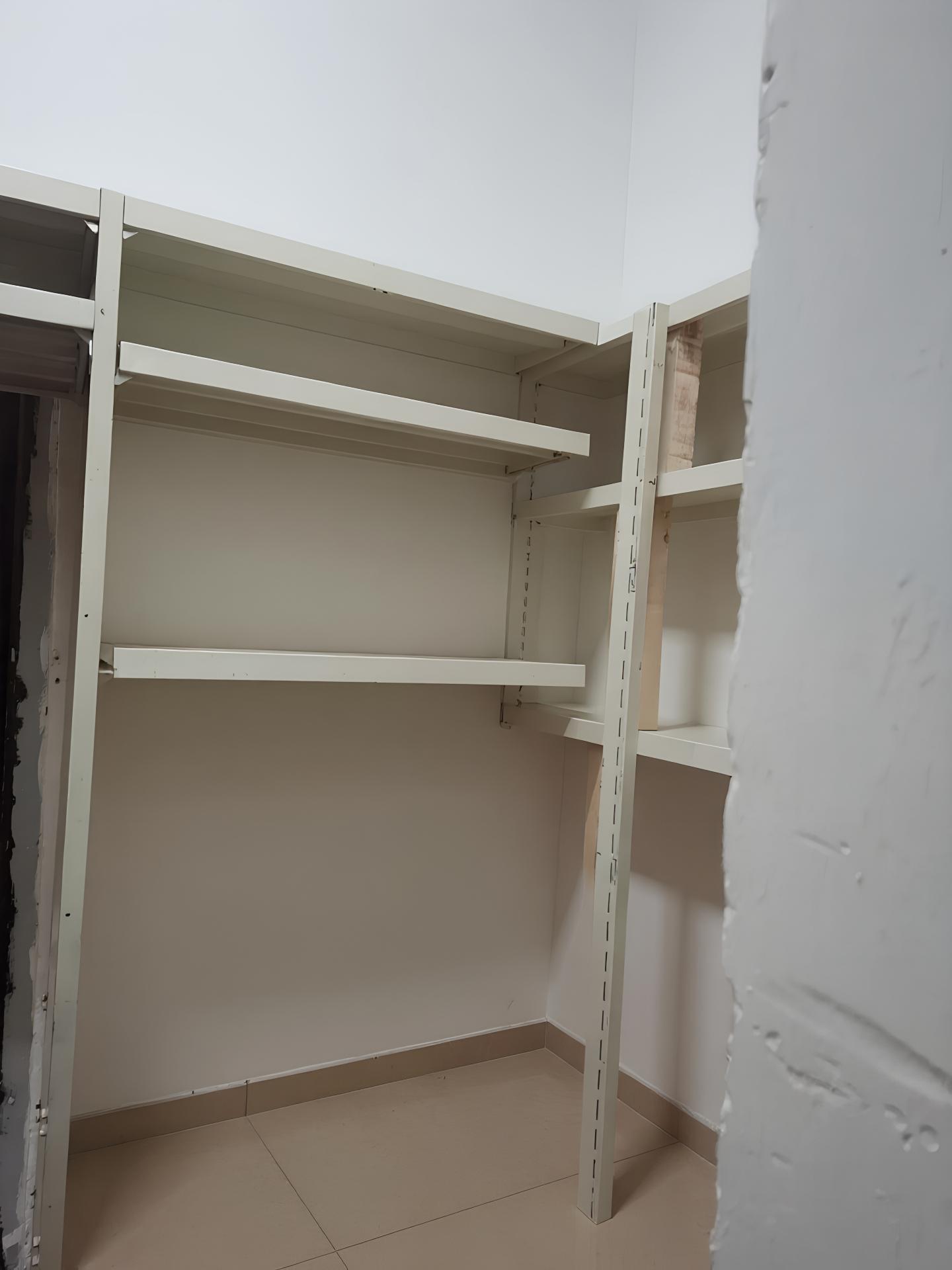 Imagen 24 Local Comercial en venta en Eibar / A 5 minutos del centro de Eibar, calle accesible.