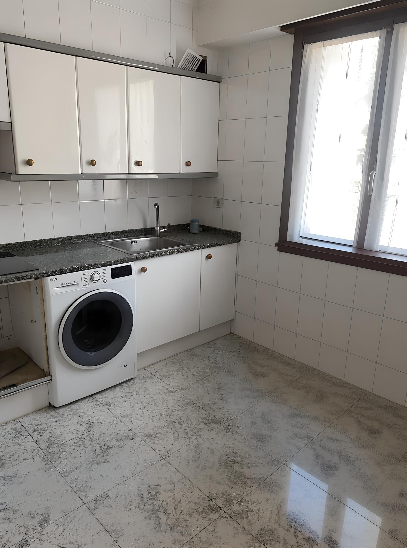 Imagen 1 Piso en alquiler en Eibar / Zona  El Carmen