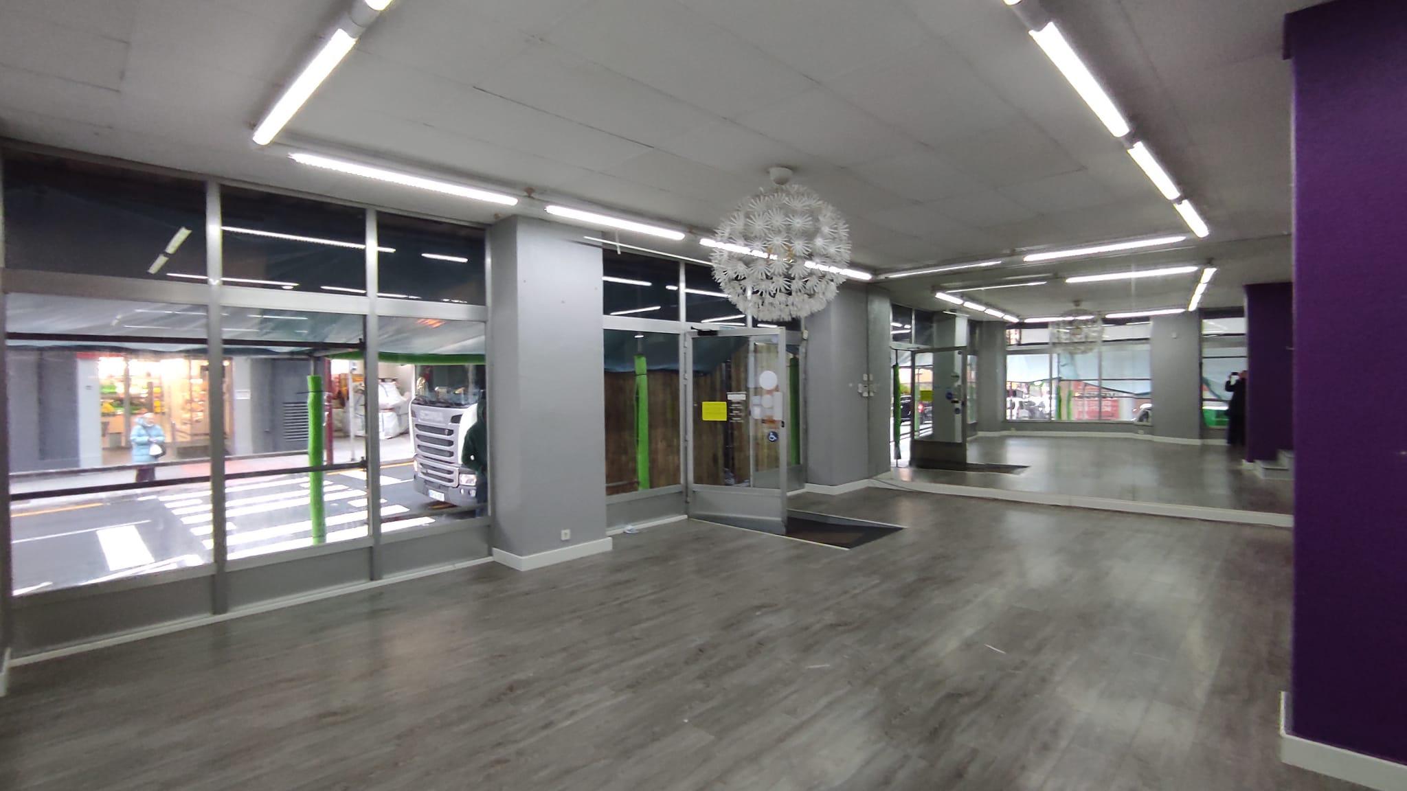 Imagen 6 Local Comercial en venta en Ermua / Zona muy transitada cerca del centro de Ermua