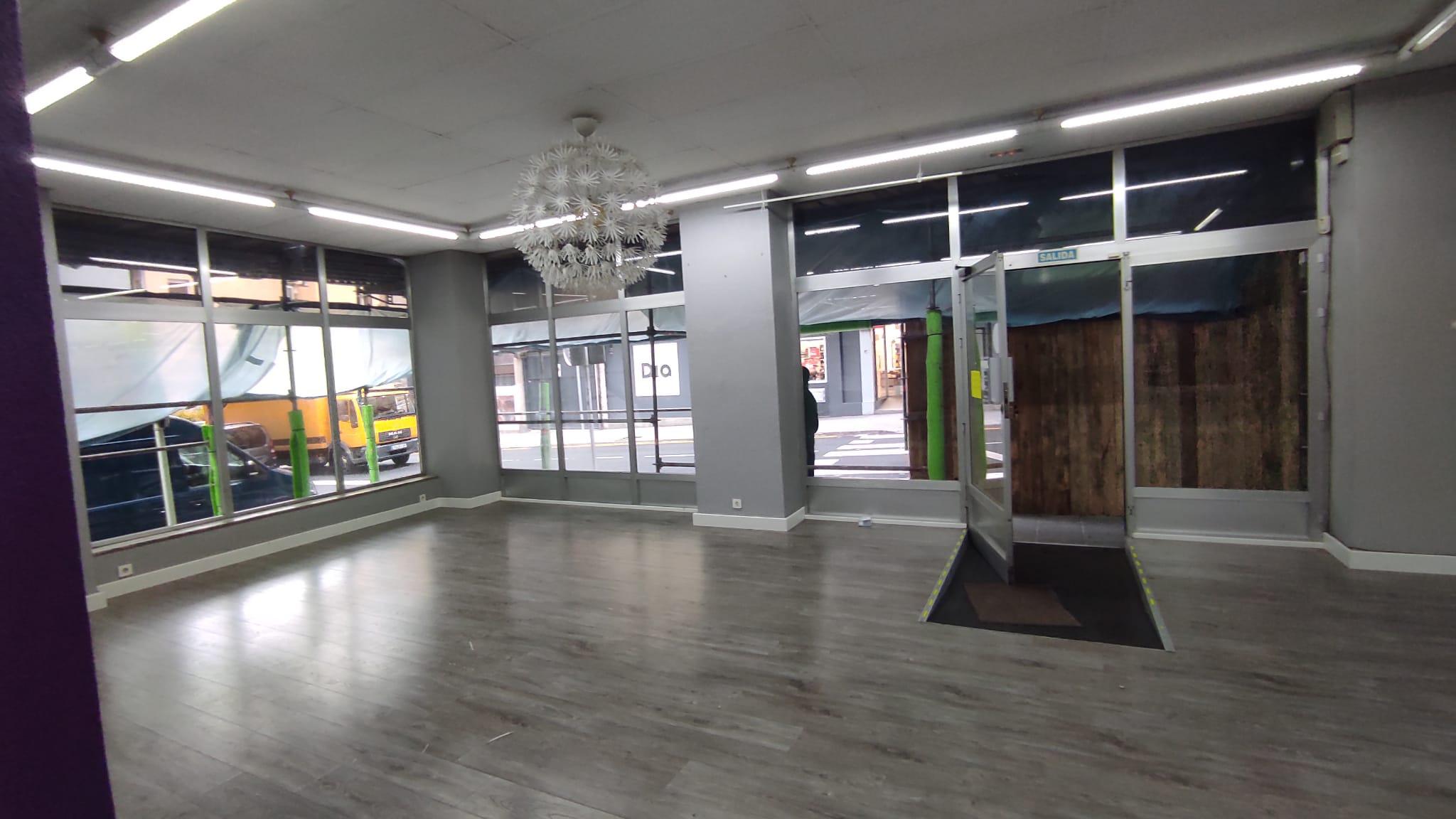 Imagen 15 Local Comercial en venta en Ermua / Zona muy transitada cerca del centro de Ermua