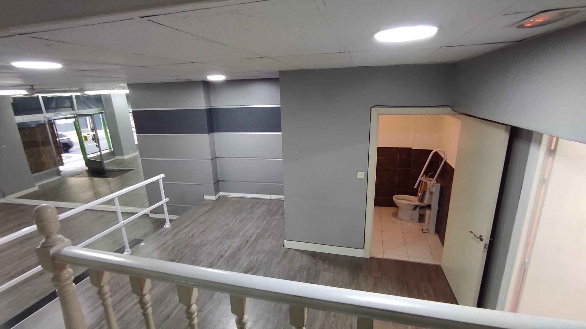 Imagen 3 Local Comercial en venta en Ermua / Zona muy transitada cerca del centro de Ermua