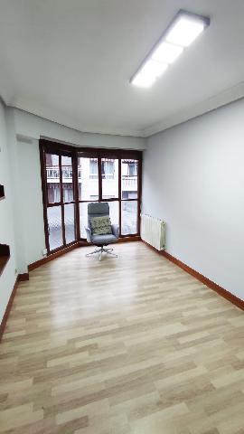 Imagen 10 Inmueble 300179 - Piso en venta en Eibar / En pleno centro de Eibar